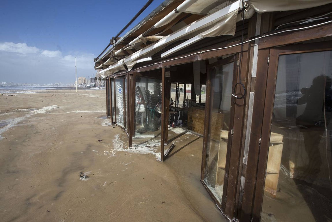 FOTOS: &#039;Emma&#039; castiga a Cádiz con una fuerza desconocida