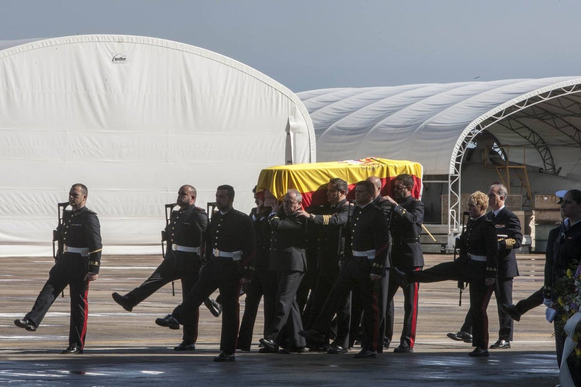 Honras fúnebres por el capitán de fragata Javier Montojo