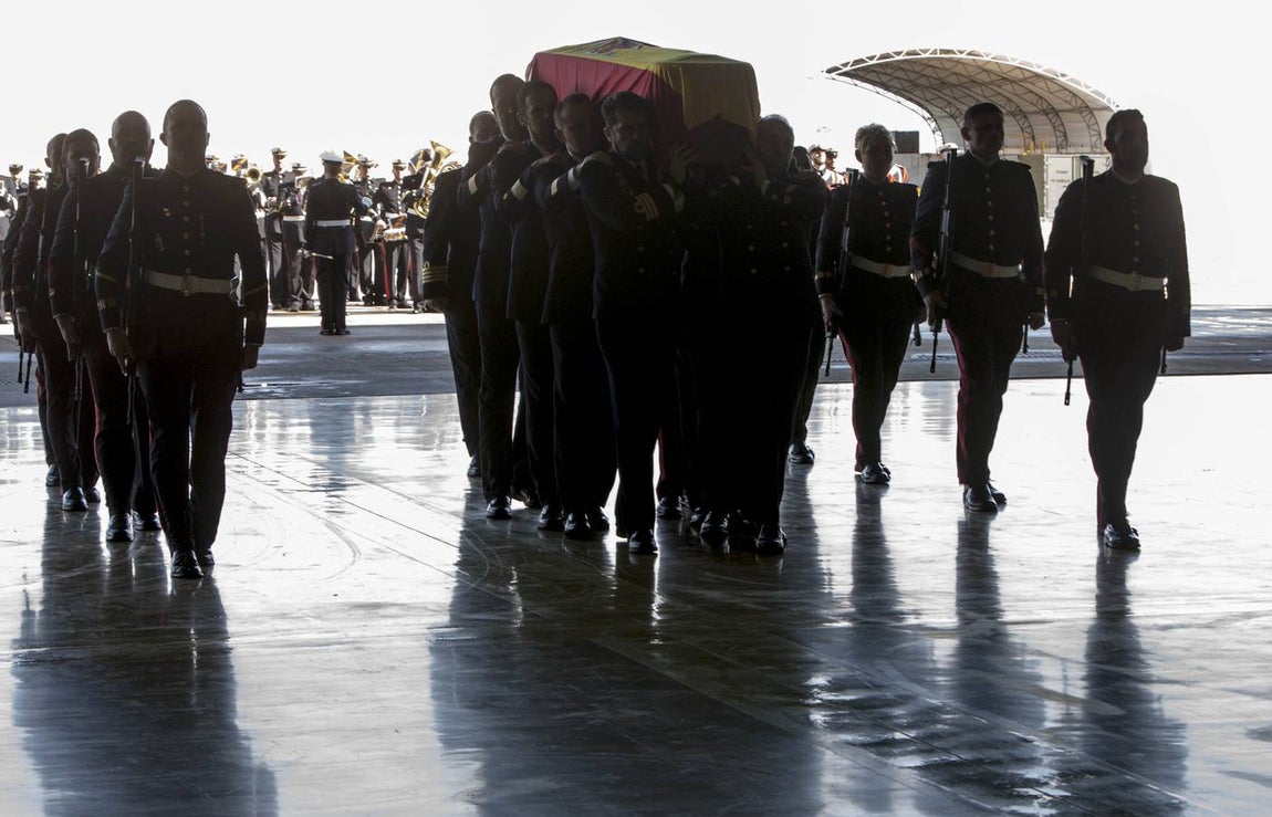 Honras fúnebres por el capitán de fragata Javier Montojo
