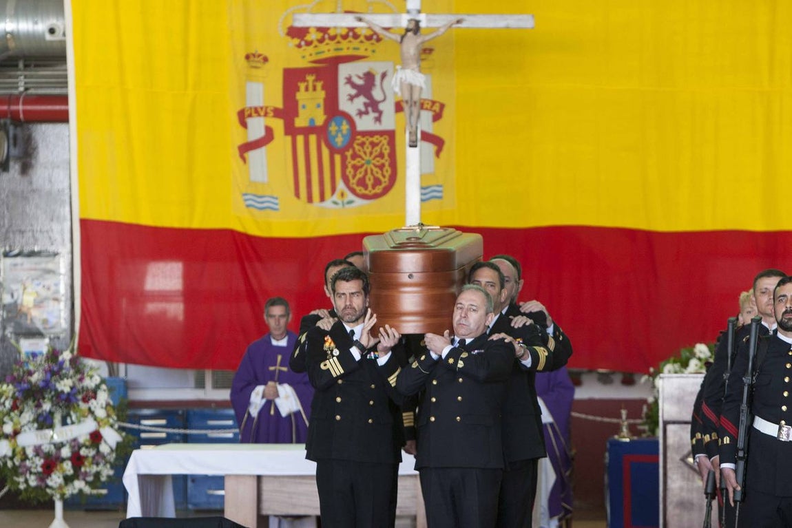 Honras fúnebres por el capitán de fragata Javier Montojo