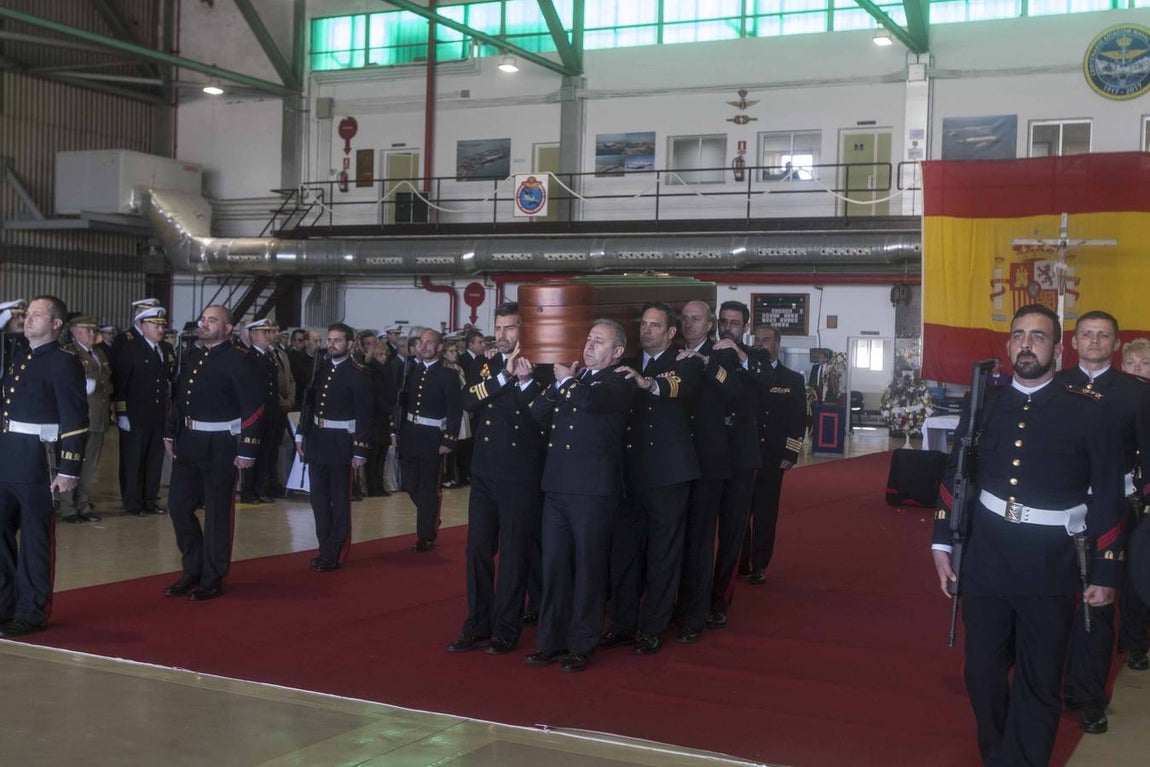 Honras fúnebres por el capitán de fragata Javier Montojo