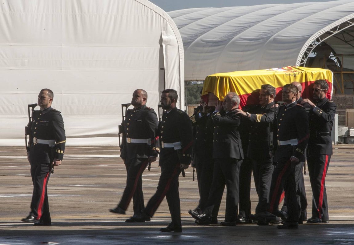 Honras fúnebres por el capitán de fragata Javier Montojo