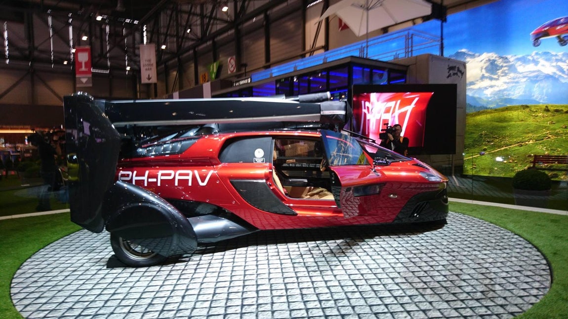 El PH-PAL-V es un curioso coche volador. 