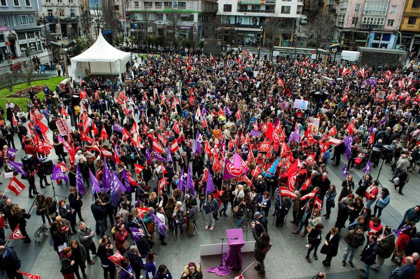 Las imágenes de la huelga feminista del 8 de marzo
