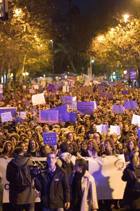 En imágenes, la multitudinaria manifestación feminista en Córdoba