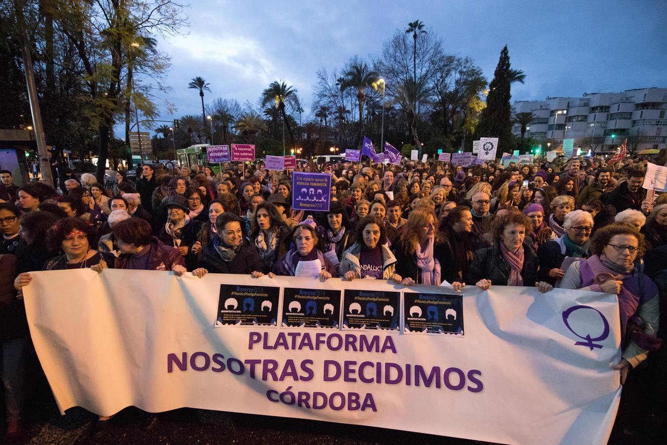 En imágenes, la multitudinaria manifestación feminista en Córdoba