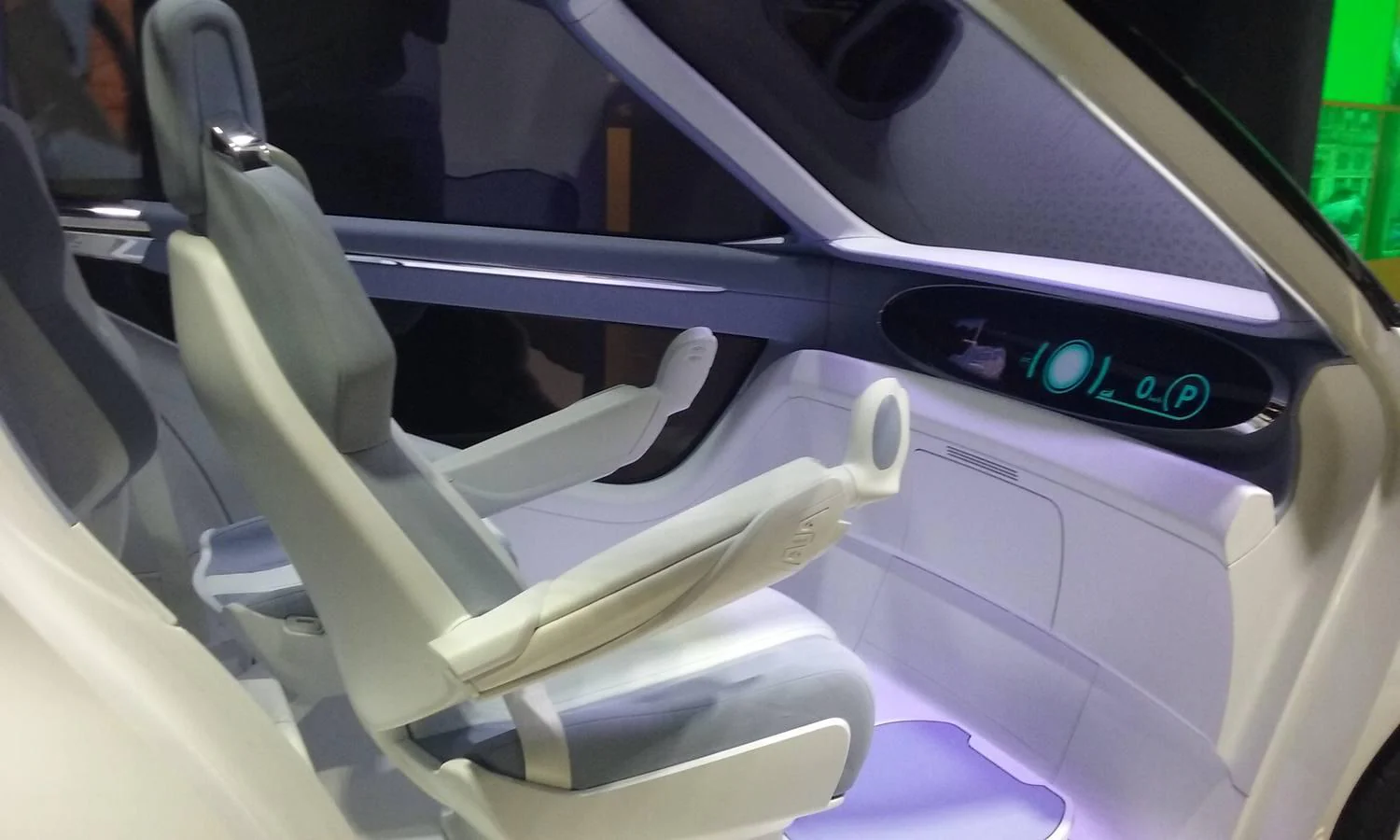El Salón acoge la serie Concept-i de vehículos eléctricos con batería y el vehículo de pila de combustible —Fuel Cell Electric Vehicle (FCEV)—  de Toyota. 