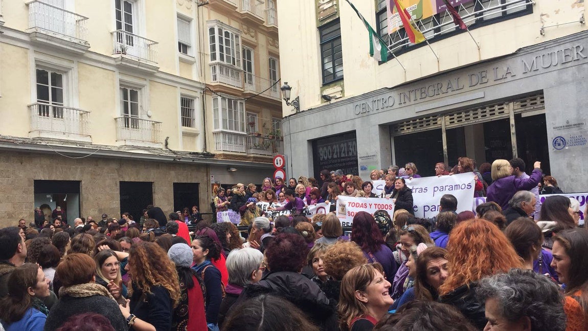 FOTOS: Así fueron las concentraciones del Día de la Mujer en Cádiz