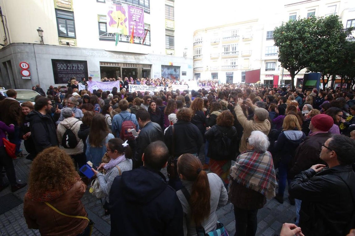 FOTOS: Así fueron las concentraciones del Día de la Mujer en Cádiz