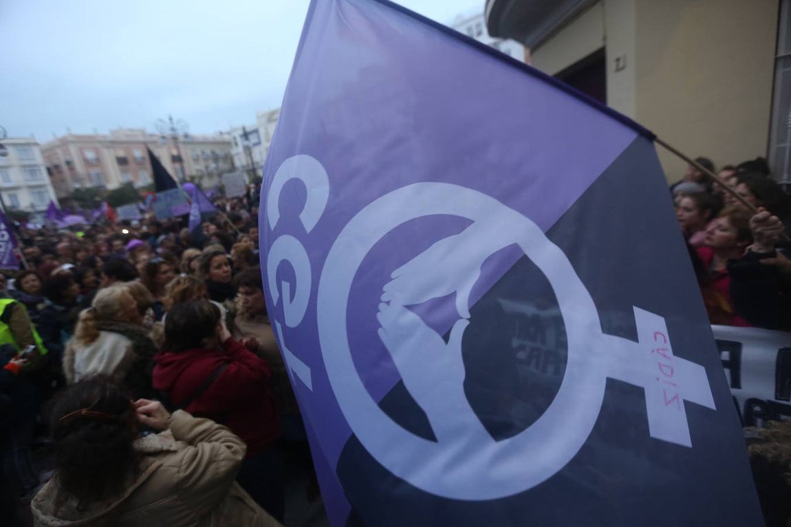 FOTOS: Marcha masiva en Cádiz por el Día Internacional de la Mujer