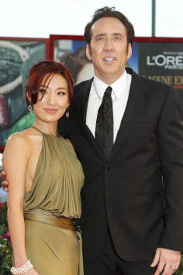 Nicolas Cage y Alice Kim Cage. 