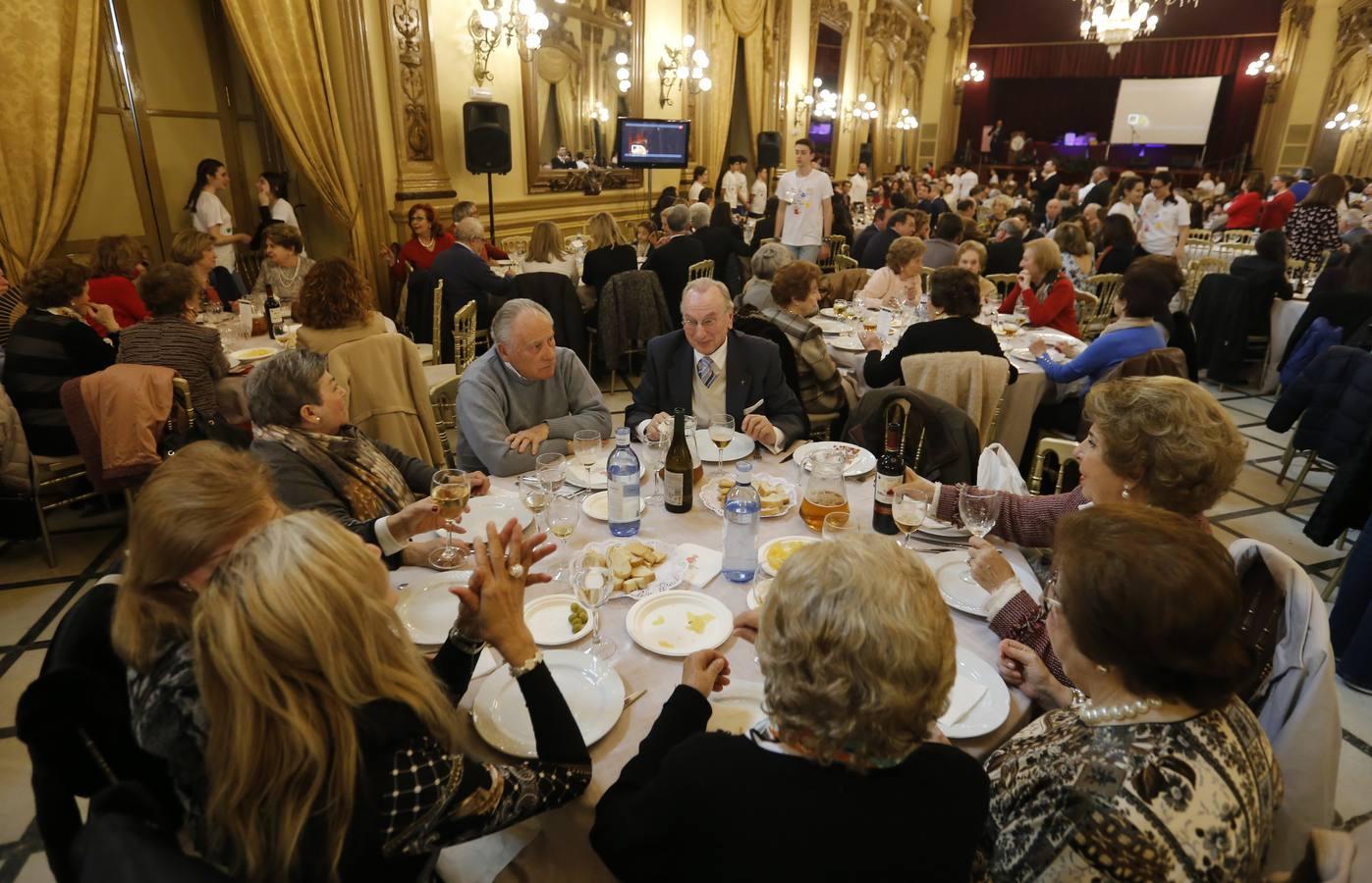 La comida benéfica de la Fundación Bangassou en Córdoba, en imágenes