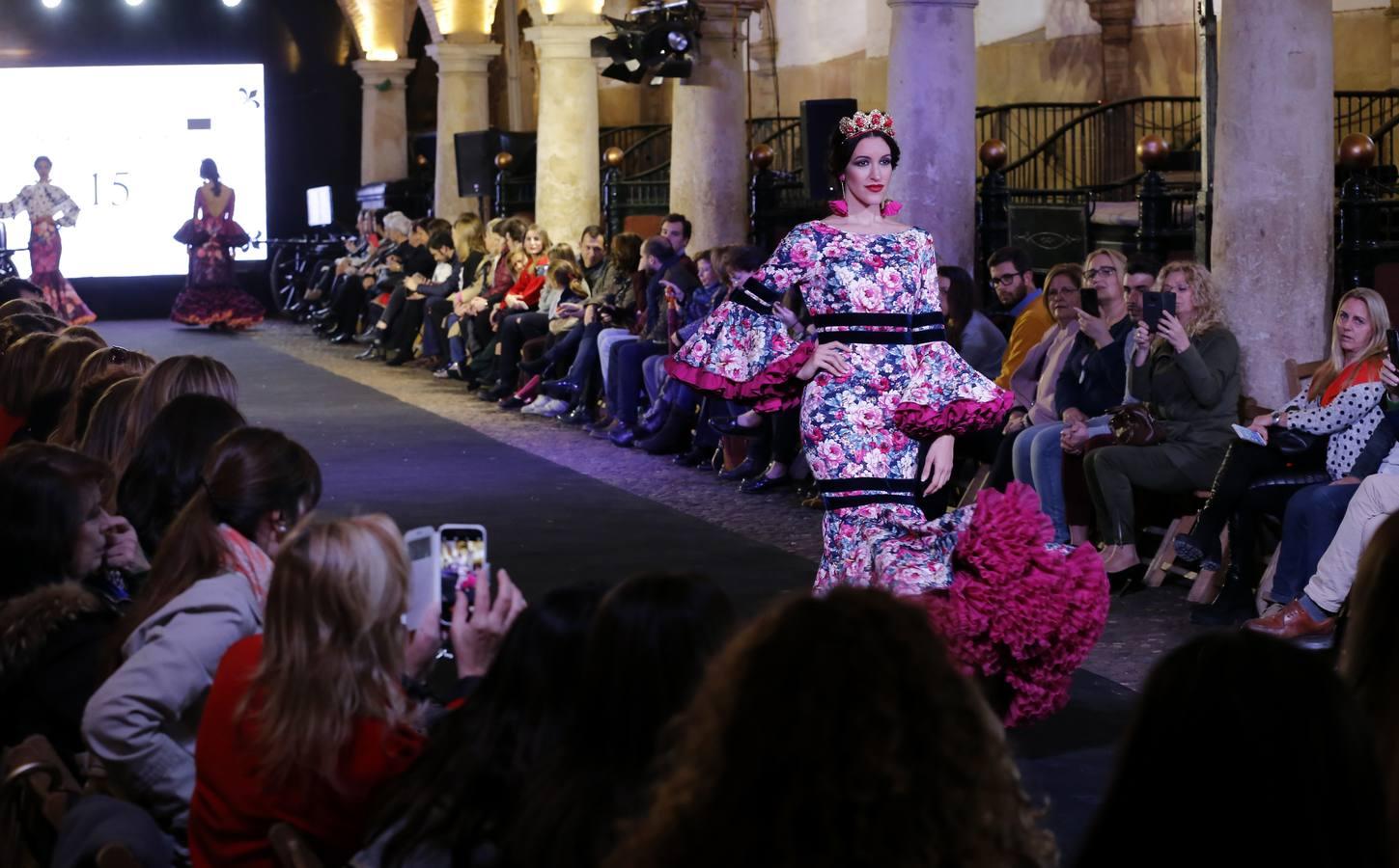 En imágenes, el desfile de moda flamenca en las Caballerizas Reales de Córdoba