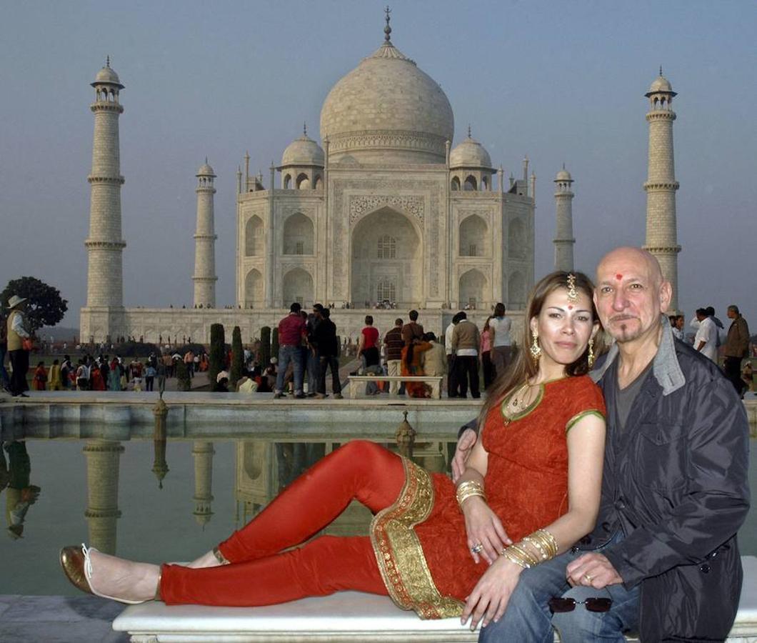 El actor Ben Kingsley y su esposa. 