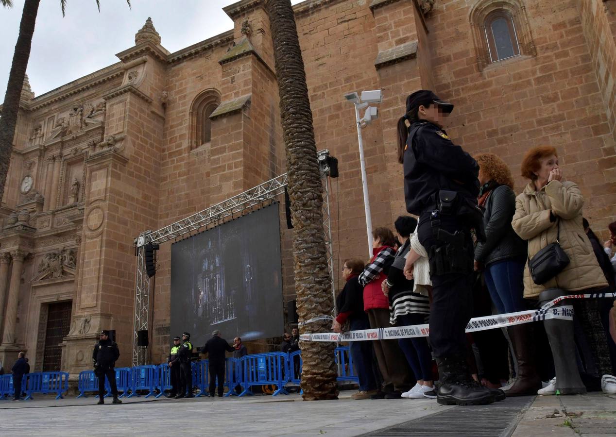 Las imágenes más emotivas del funeral por el niño Gabriel en Almería