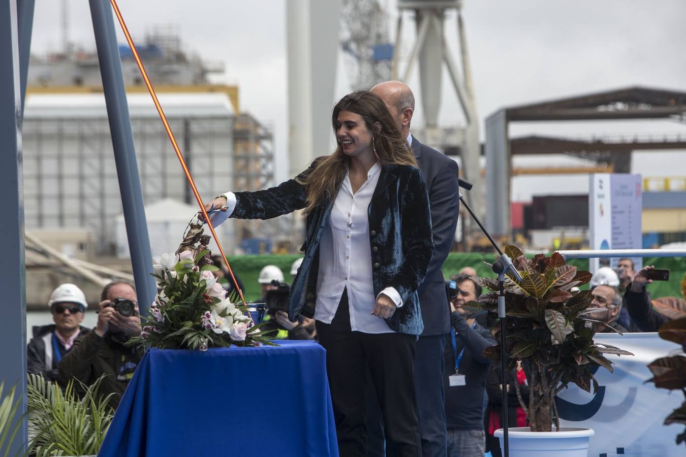 Navantia entrega el primer petrolero