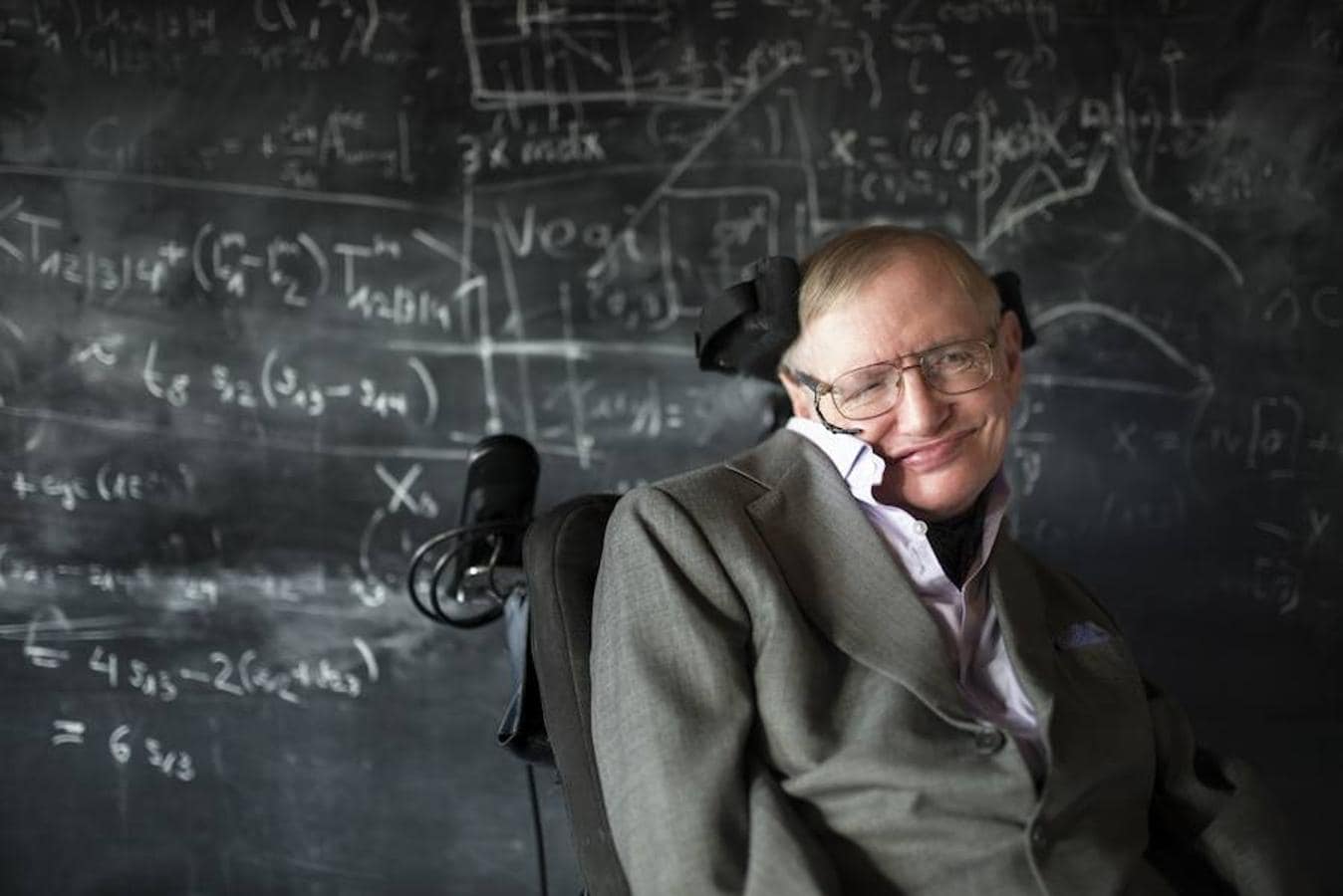 Muere Stephen Hawking, el genio que nos mostró el Universo, a los 76 años en su residencia de Cambridge. 