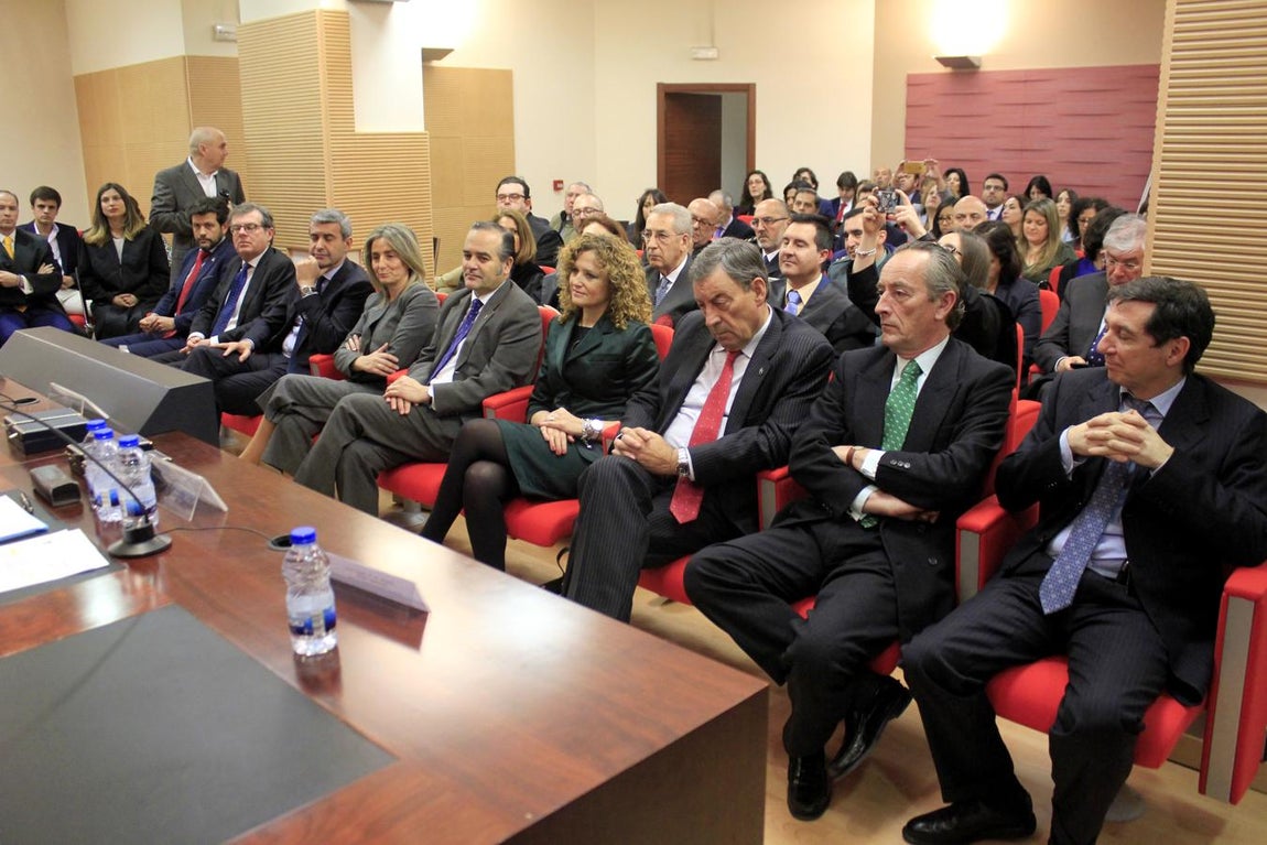 La toma de posesión de Ángel Cervantes, decano del Colegio de Abogados, en imágenes