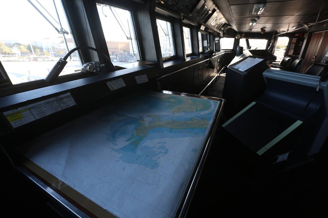 Jornada de puertas abiertas en la fragata Méndez Núñez