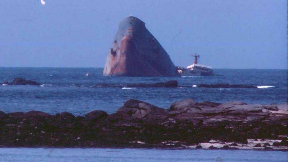 Las imágenes del naufragio del Amoco Cádiz