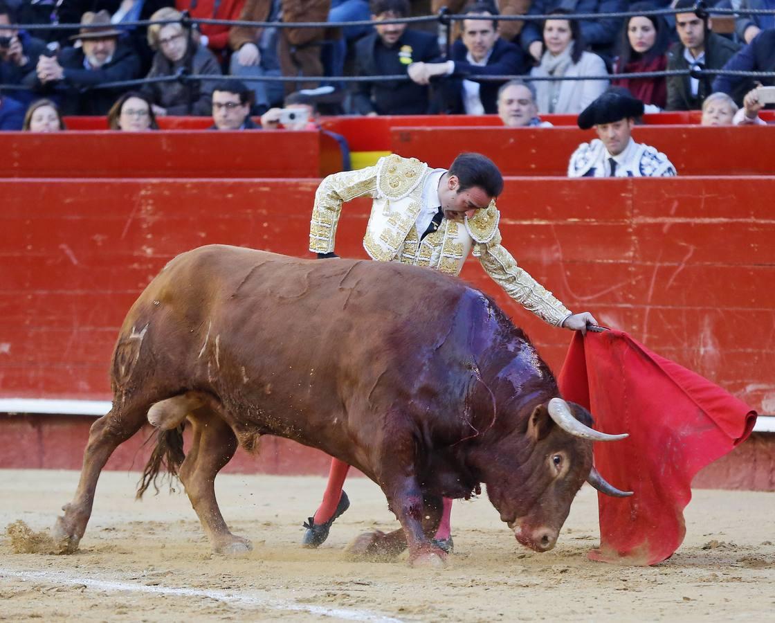 La faena de la puerta grande 39 de Ponce en Valencia, en imágenes