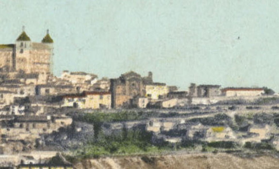 Iglesia de San Cristóbal en un detalle de una postal coloreada de Purger &amp; Co. hacia 1900. ARCHIVO MUNICIPAL DE TOLEDO. 