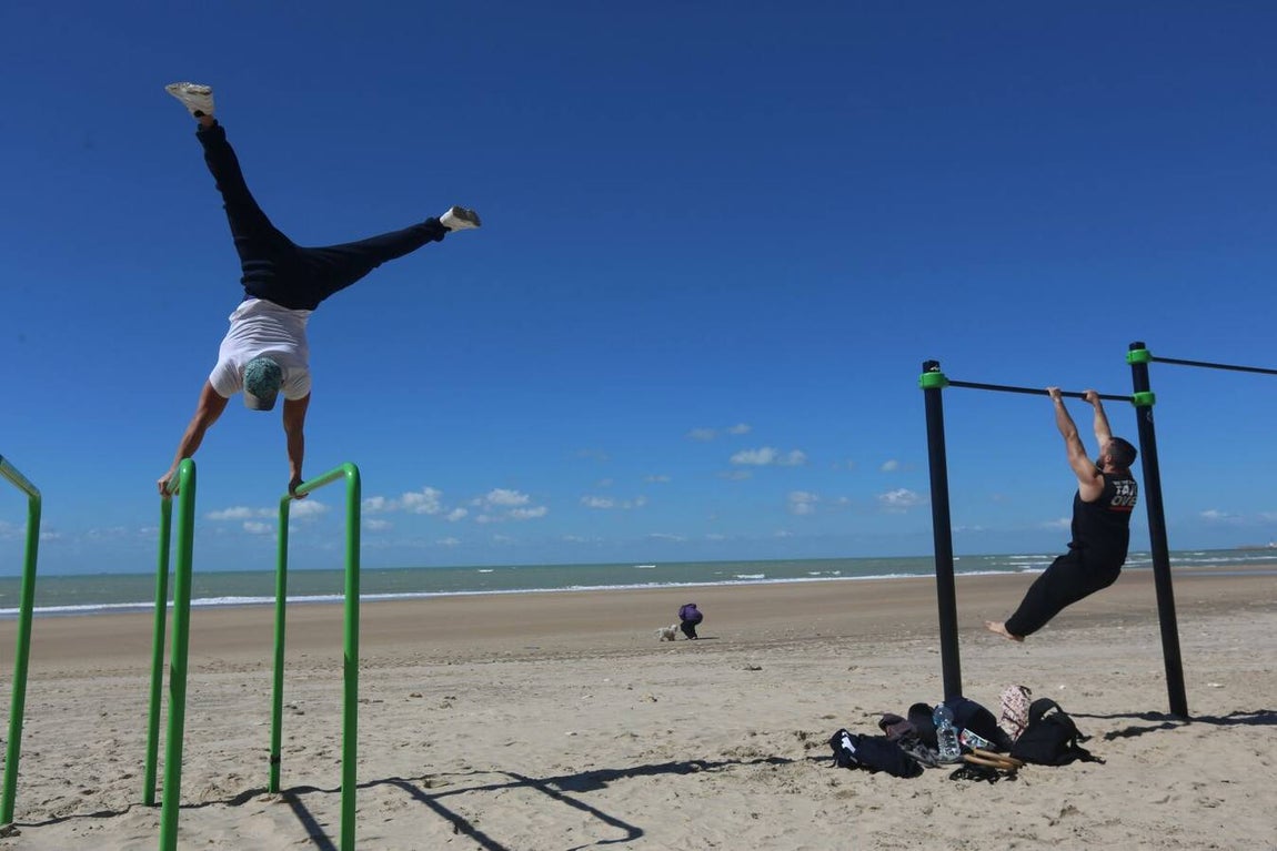 FOTOS: Cádiz estrena la primavera con sol y frío