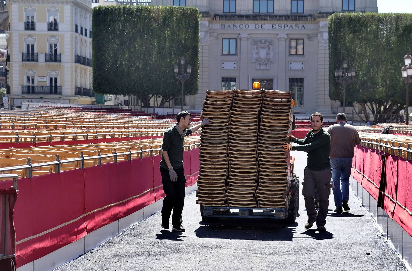 Últimos preparativos para la Semana Santa