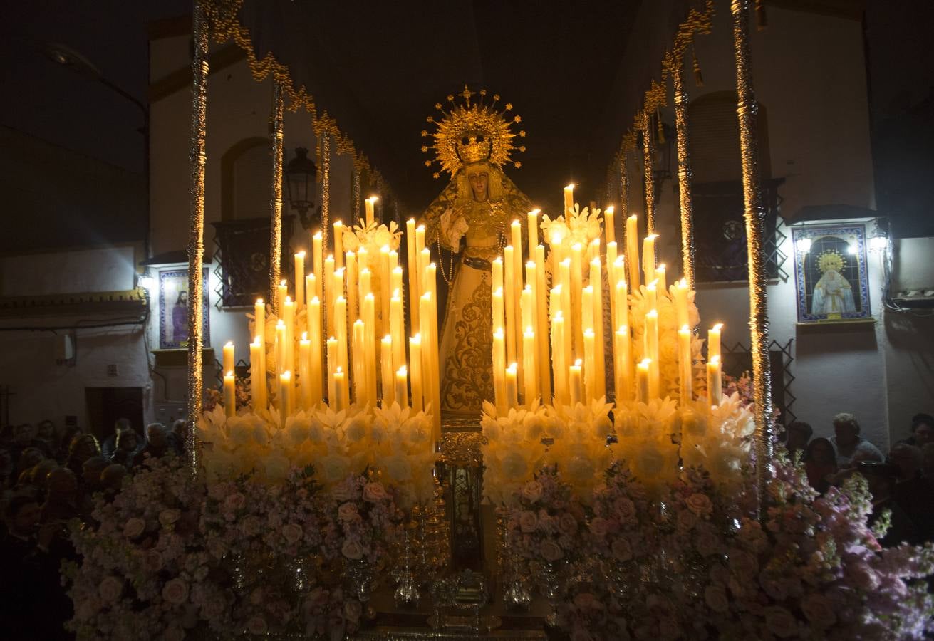 En fotos, salida de la hermandad de Bellavista de la Parroquia del Dulce Nombre de María en la Semana Santa de Sevilla 2018