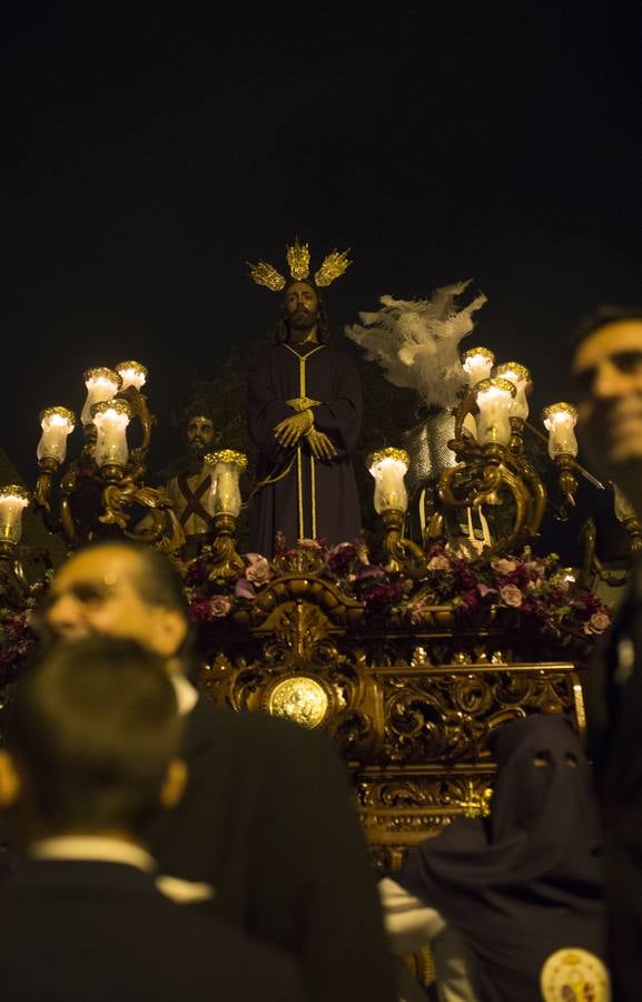 En fotos, salida de la hermandad de Bellavista de la Parroquia del Dulce Nombre de María en la Semana Santa de Sevilla 2018