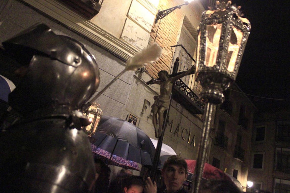 La lluvia suspende la procesión del Viernes de Dolores