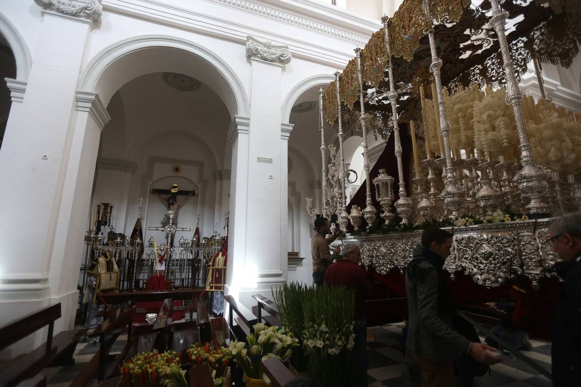 Fotos: Preparativos para el Domingo de Ramos en Cádiz