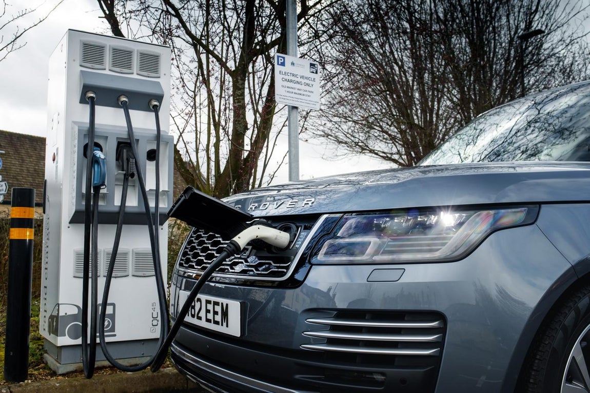 Fotogalería: así es el nuevo Range Rover P400e híbrido enchufable