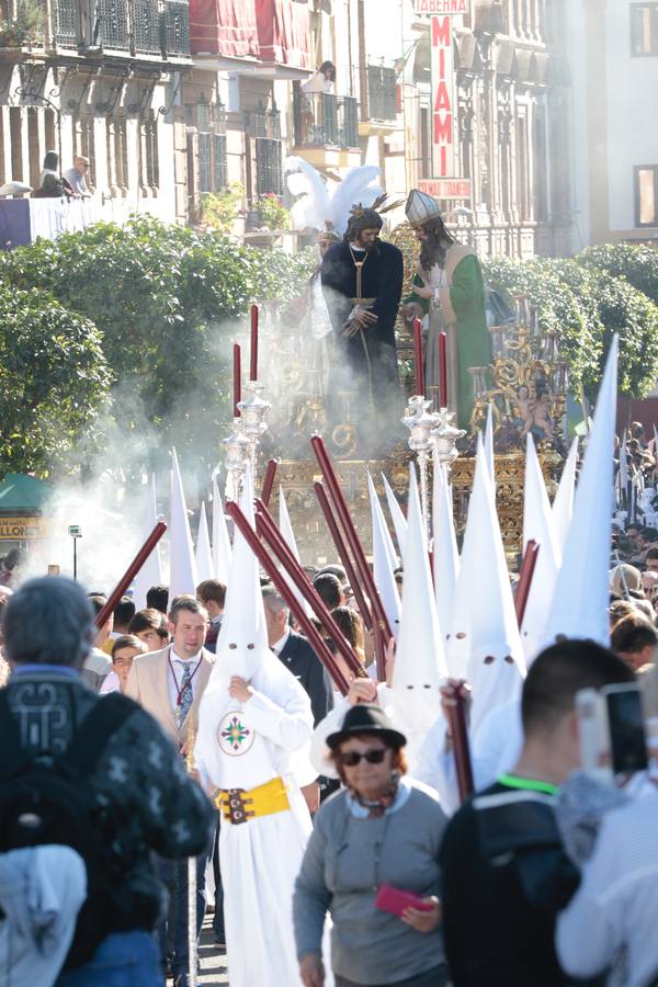 En fotos, Triana se vuelca con la Hermandad de San Gonzalo en este Lunes Santo - Semana Santa de Sevilla 2018