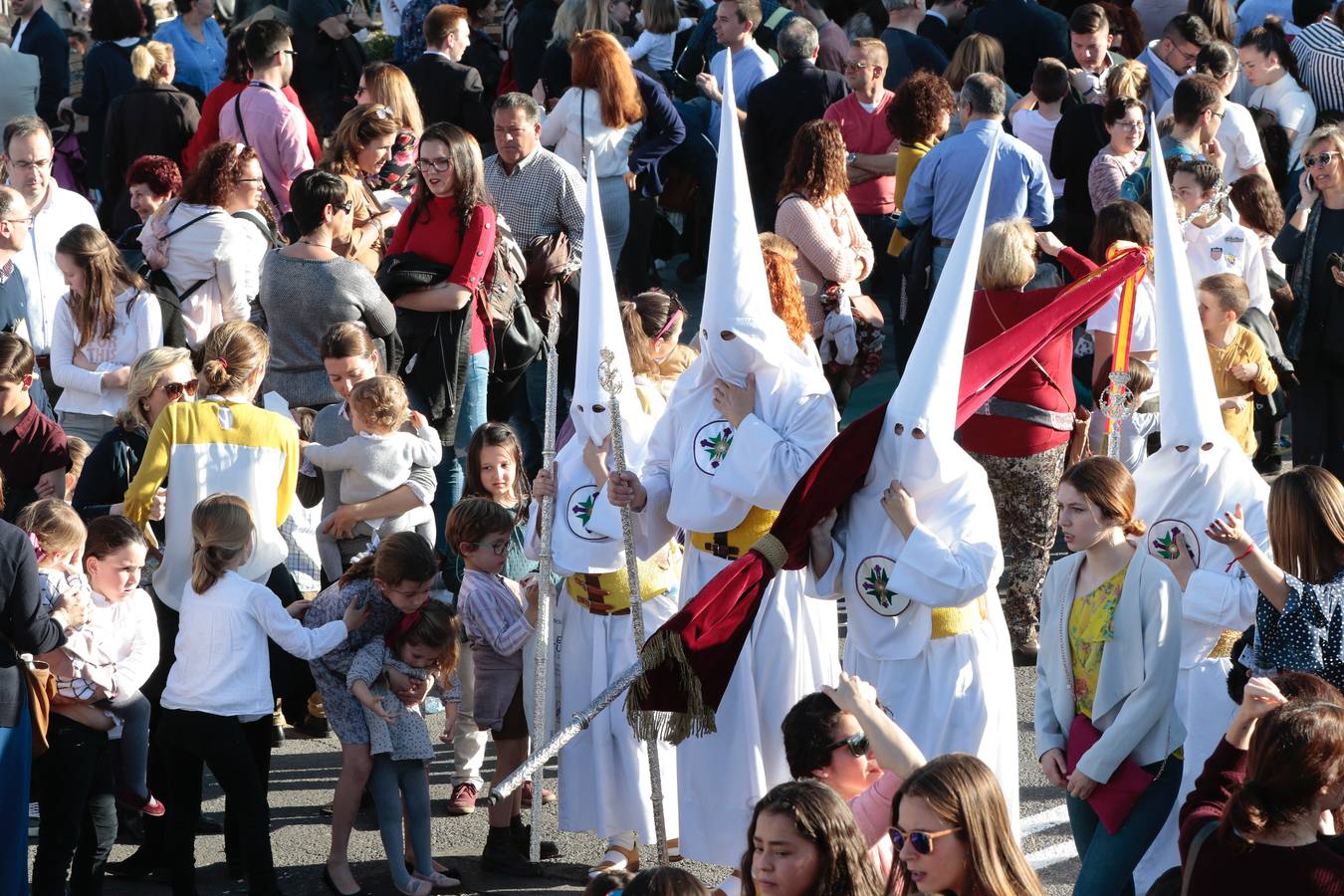 En fotos, Triana se vuelca con la Hermandad de San Gonzalo en este Lunes Santo - Semana Santa de Sevilla 2018