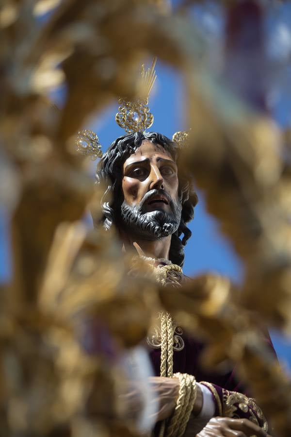 En fotos, la Hermandad de Santa Genoveva realizando su estación de penitencia el Lunes Santo - Semana Santa de Sevilla 2018