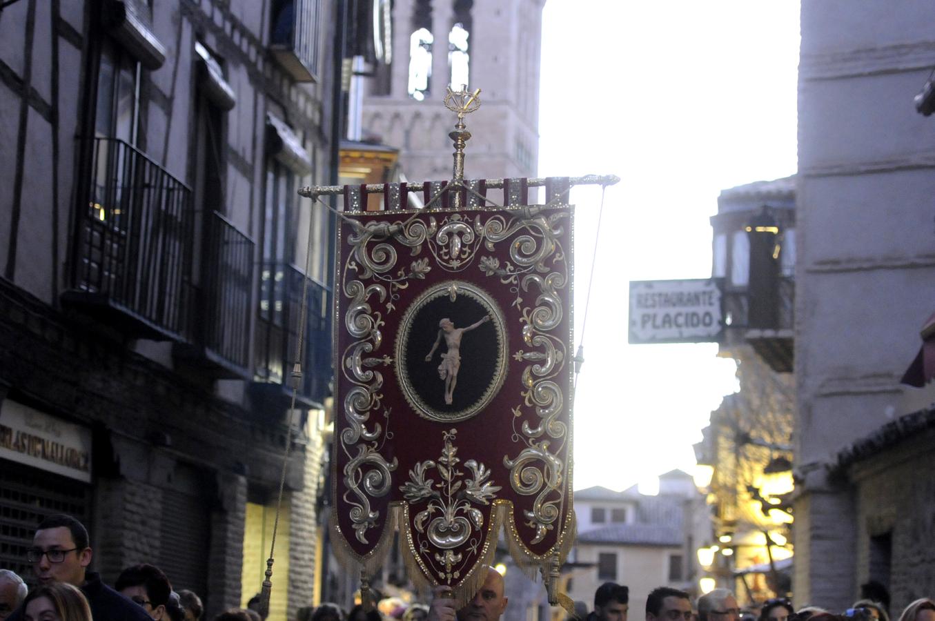 Las procesiones del Lunes Santo, en imágenes