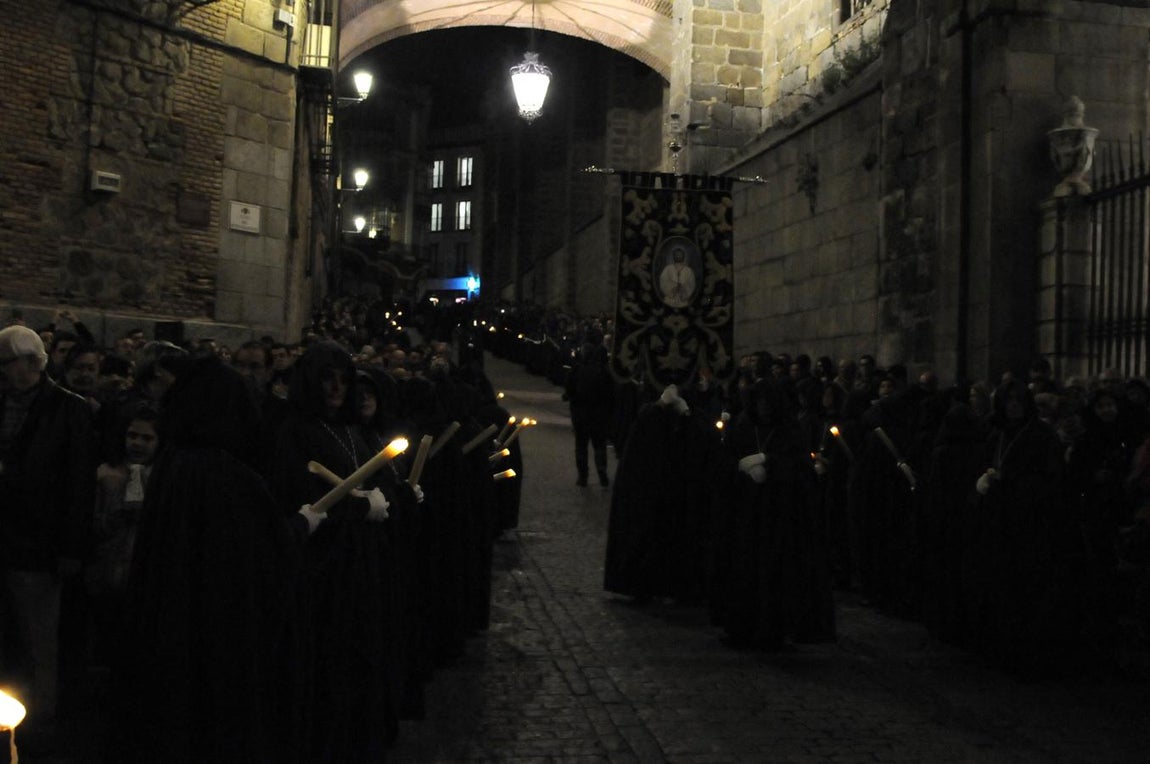 Las procesiones del Lunes Santo, en imágenes