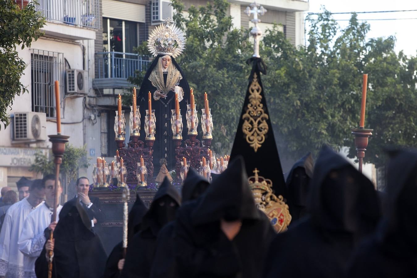 En fotos, la solemnidad de la hermandad Universitaria en la Semana Santa de Córdoba 2018