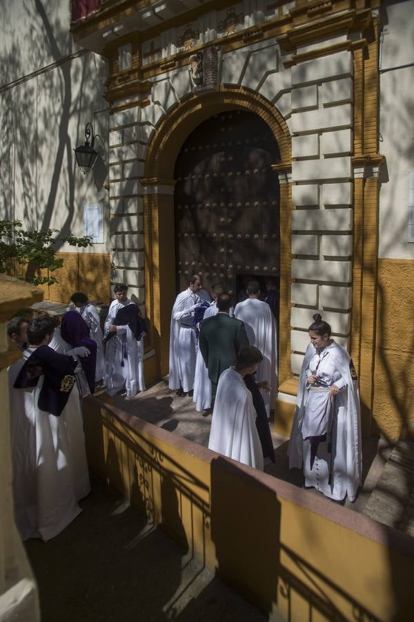 En fotos, la salida triunfal de San Benito en la Semana Santa de Sevilla 2018