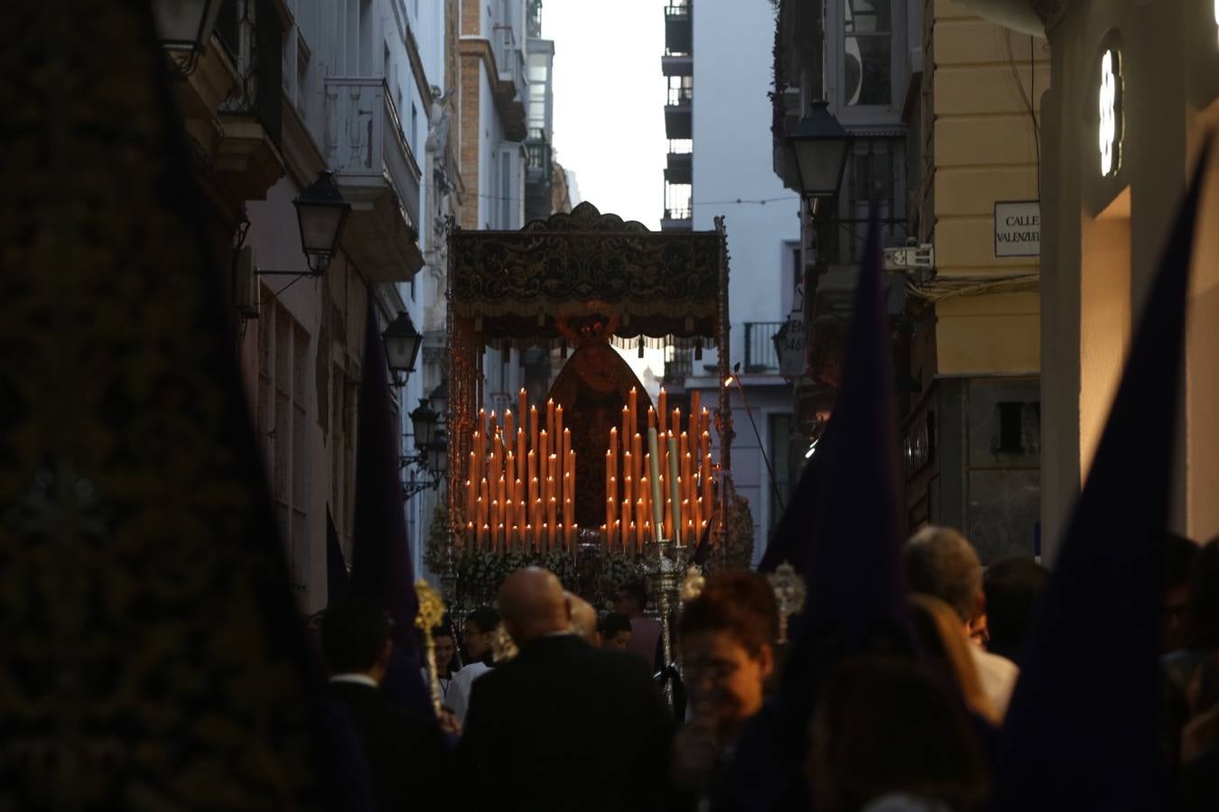 La cofradía de Columna el Martes Santo por la Tacita de Plata