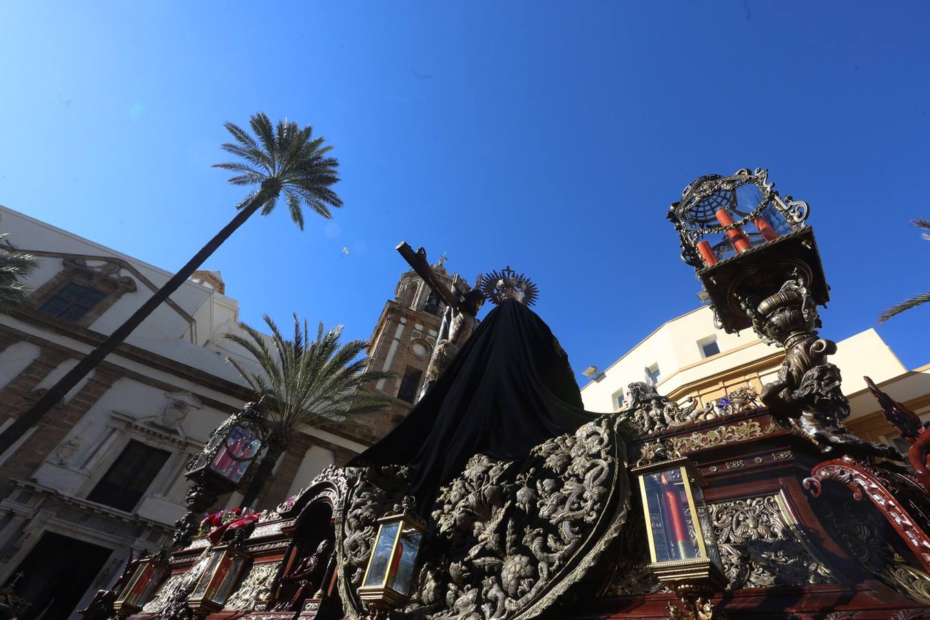 Salida de la cofradía de Piedad este Martes Santo