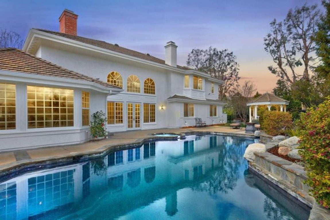 Finca de ensueño. La propiedad está emplazada en un terreno de 15.000 metros cuadrados cuya elegancia anticipa lo que el visitante se va a encontrar en el interior