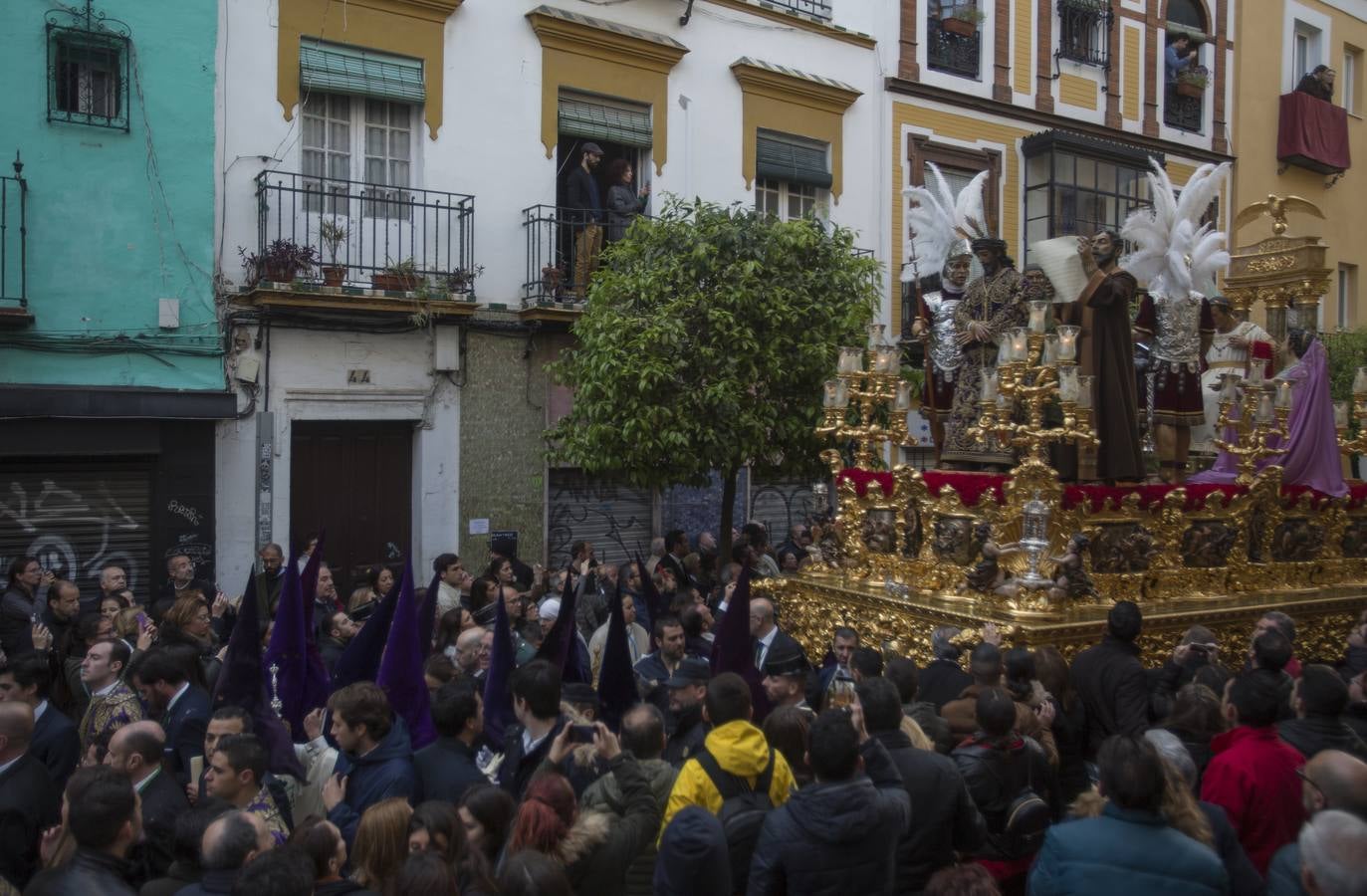 Las estampas de la Hermandad de La Macarena en la Madrugada