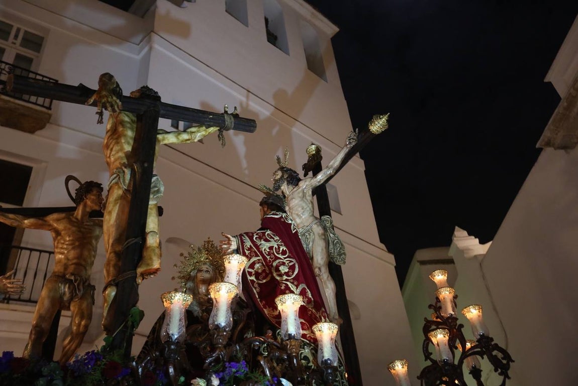 El Perdón sale de Santa Cruz