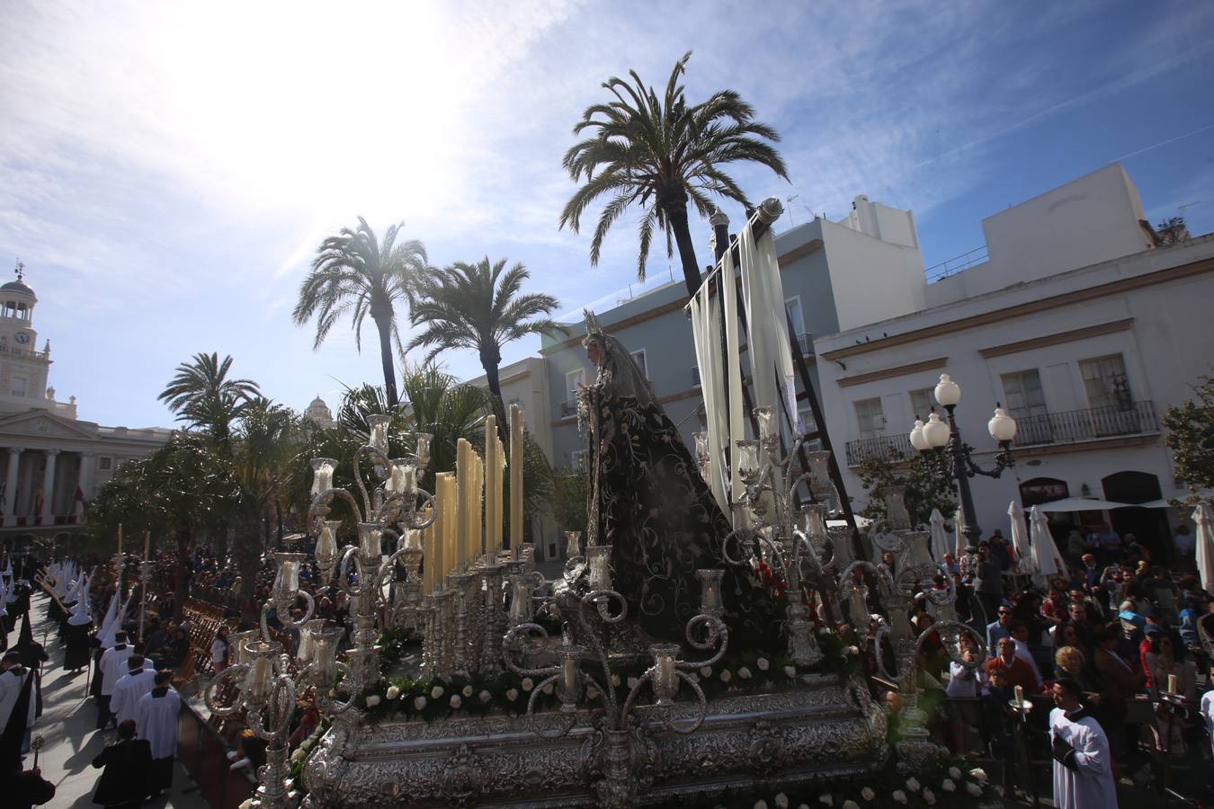 El Santo Entierro, en el Sábado Santo de Cádiz