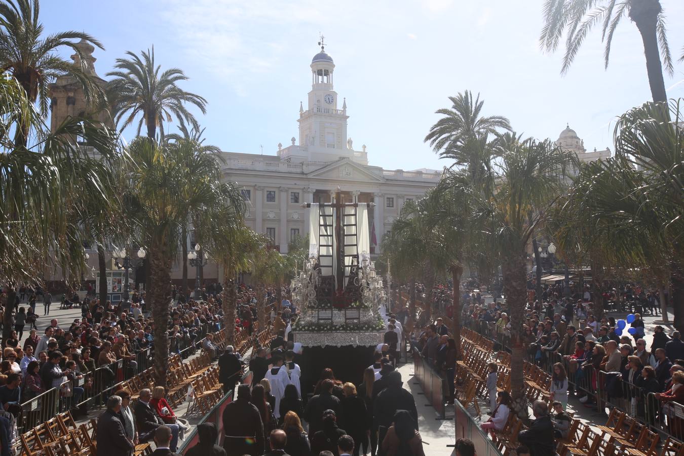 El Santo Entierro, en el Sábado Santo de Cádiz