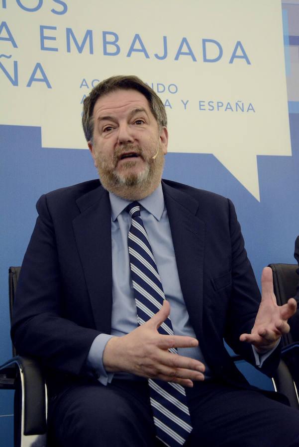 Las mejores imágenes del Foro ABC sobre la inversión en Argentina. Bieito Rubido, director de ABC durante su intervención en el Foro.