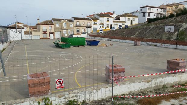 Mejoran el estado de la pista polideportiva de Recreo San Pedro
