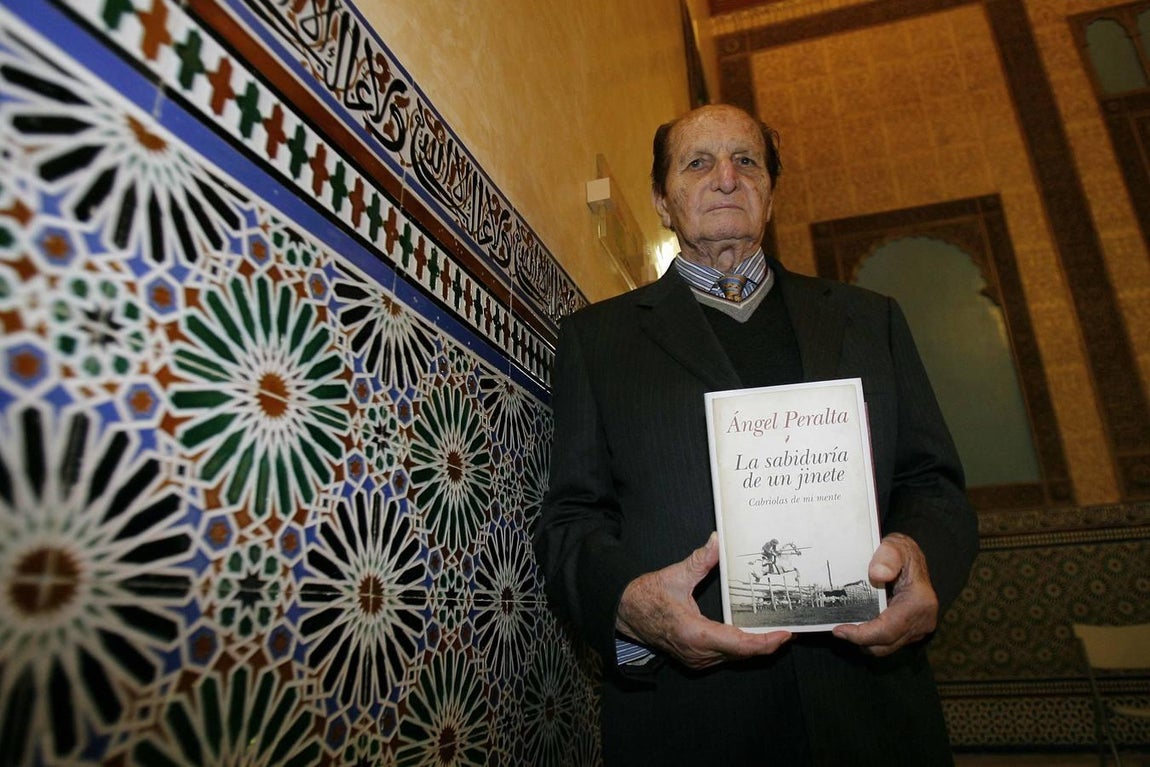 La vida del rejoneador Ángel Peralta, en imágenes